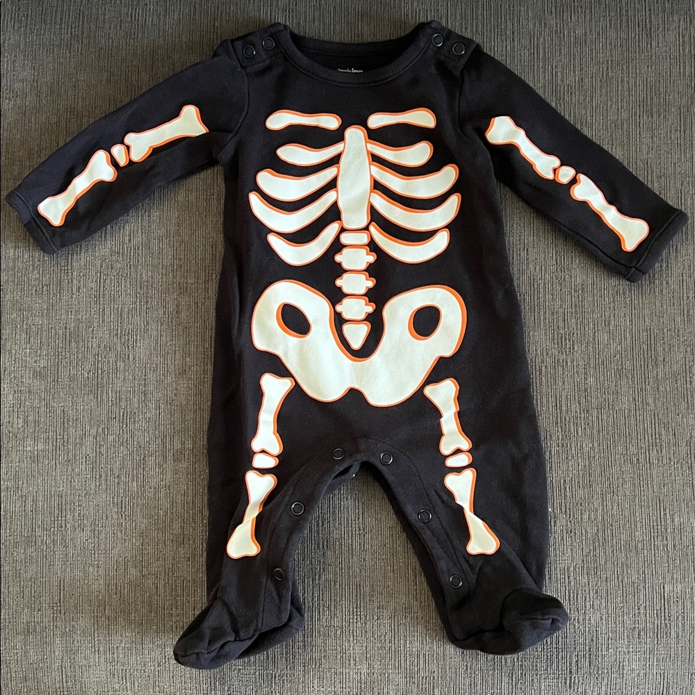 Carter’s Simple Joy Black Skeleton Baby Onesie Size 0-3 Months